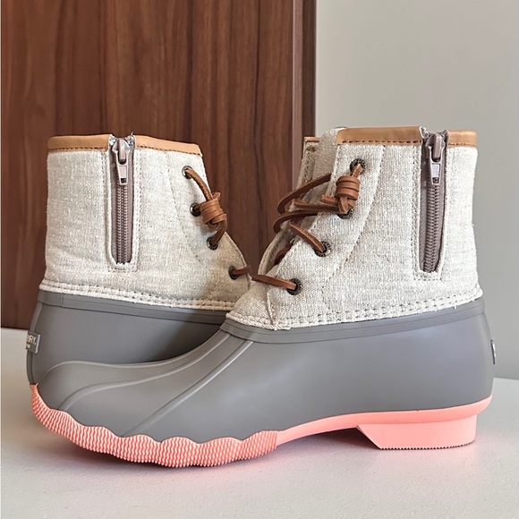 NWOT. Women's Sperry Top-Sider Saltwater Duck Boot Size 6M - Picture 7 of 14